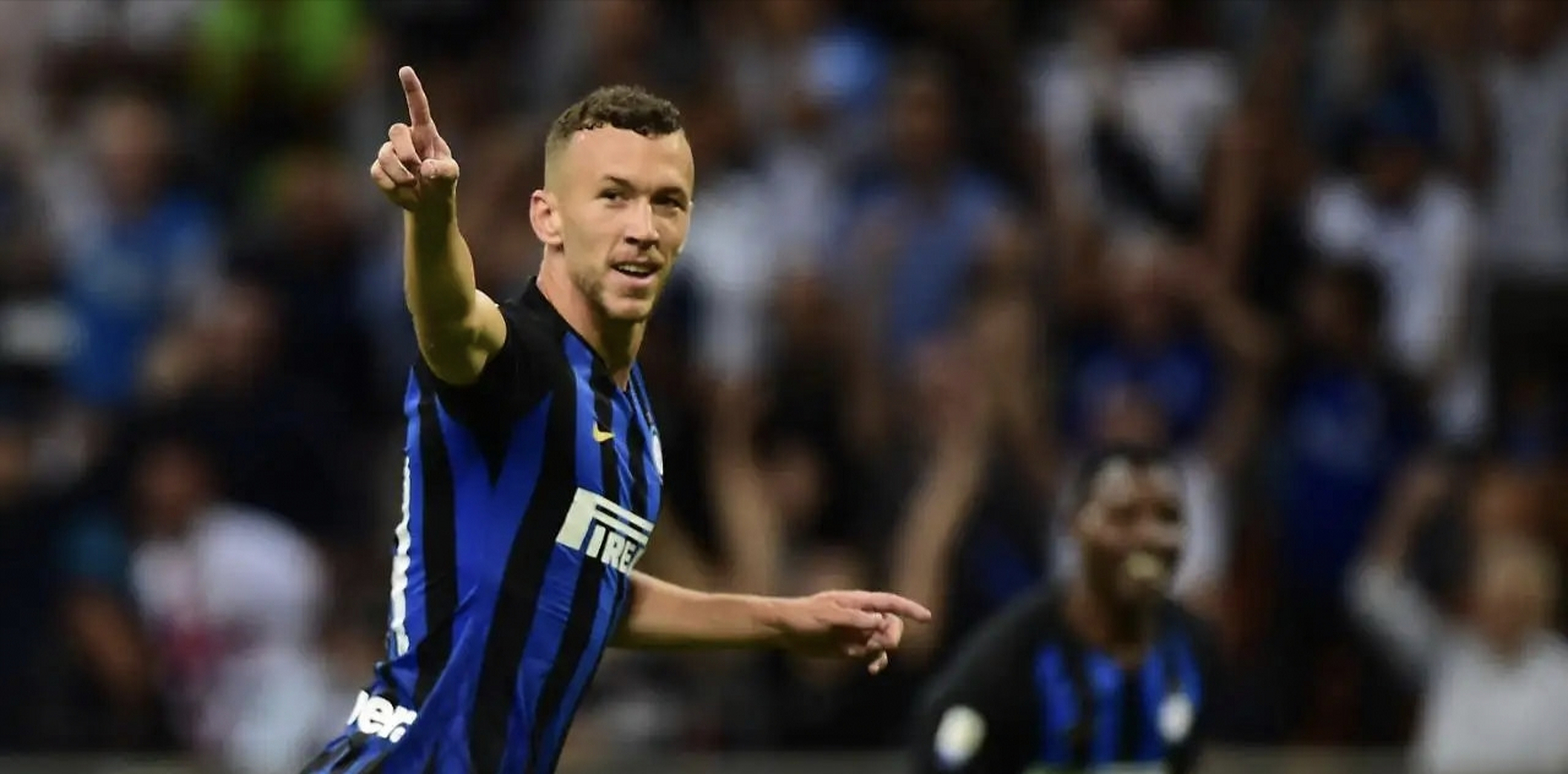 国际米兰血洗瑞士，马夏尔一己之力扛起全队