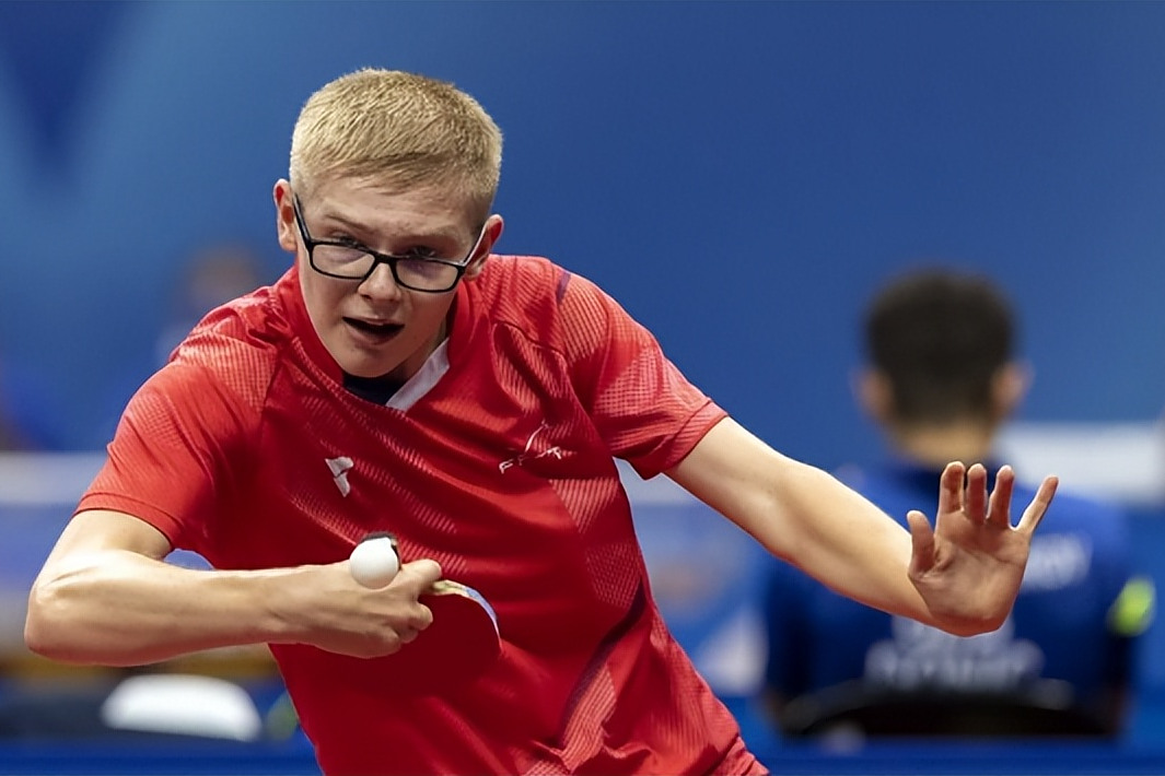 丹麦羽毛球队绝杀法国羽毛球队，林丹绝境逆转