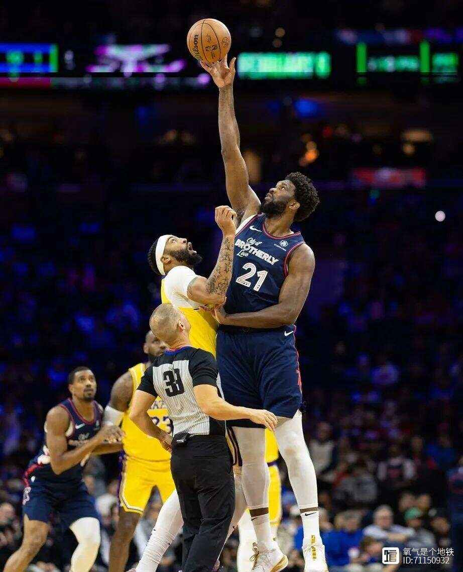 菲律宾男篮鏖战湖人B队，恩比德三分雨点燃全场