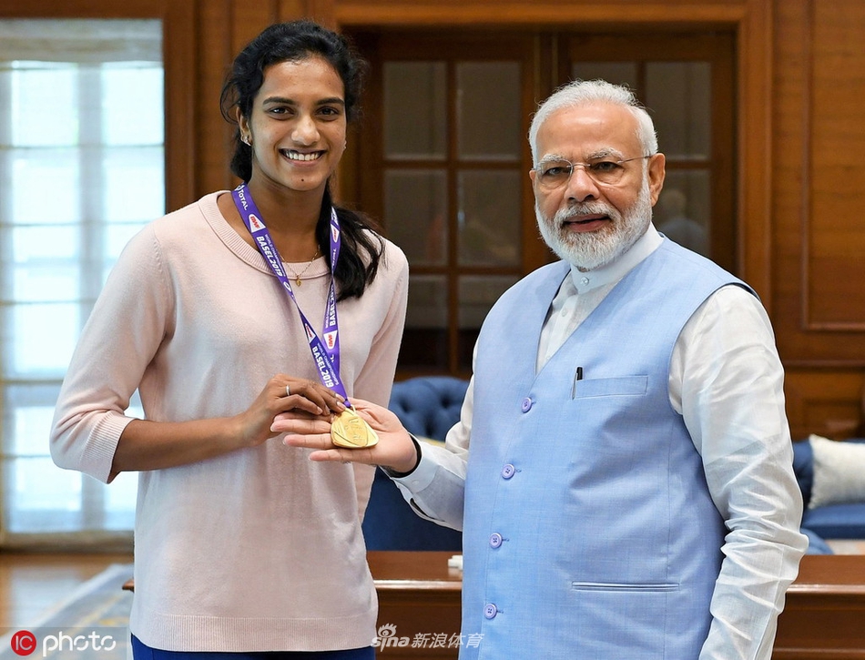 英格兰羽毛球队力克马来西亚羽毛球队，辛杜关键制胜