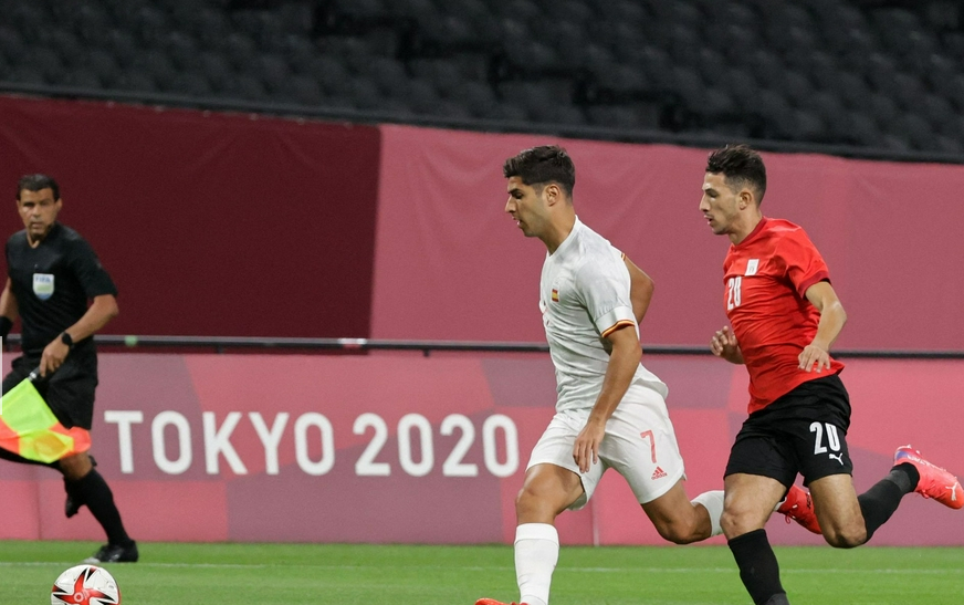 希腊男篮再次击败西班牙队，稳固前进