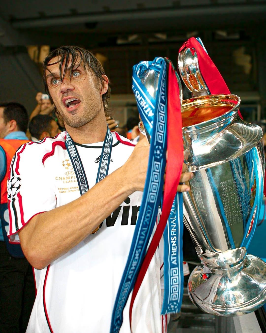 AC米兰主场大胜，重拾信心