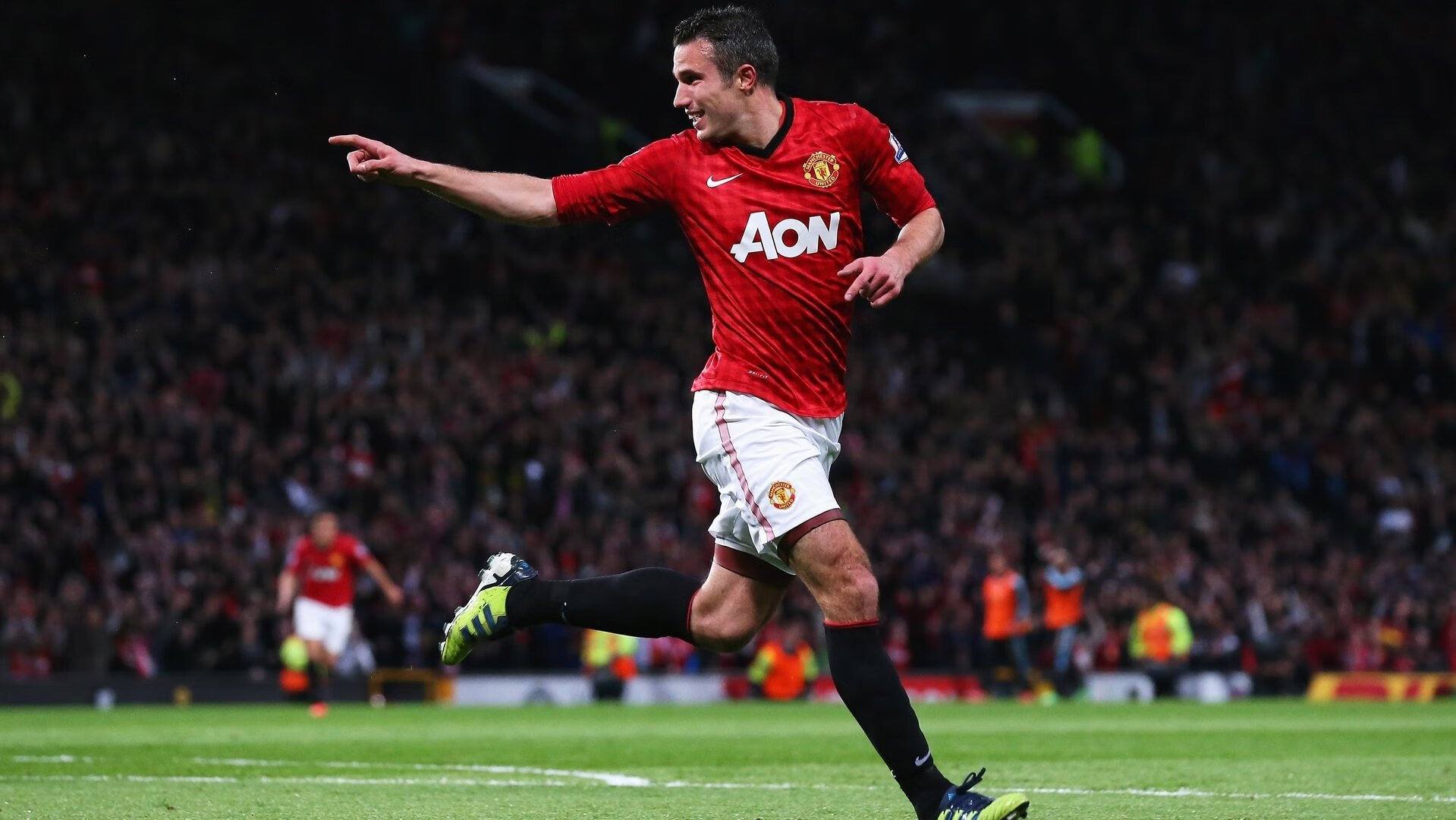 赛道与绿茵场的双重奏，当卡拉斯科接管街道赛，苏格兰终结尤文悬念